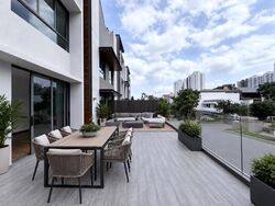 East Coast Avenue (D15), Terrace #613312791